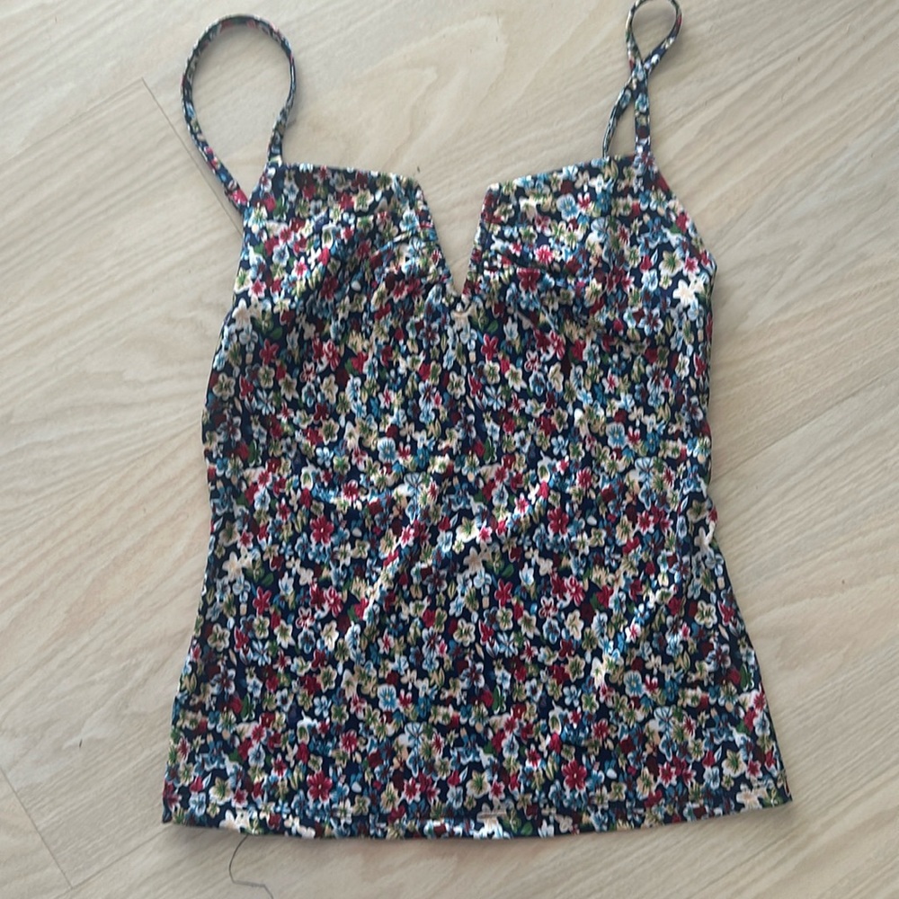 Floral Hawaiian tank top‎